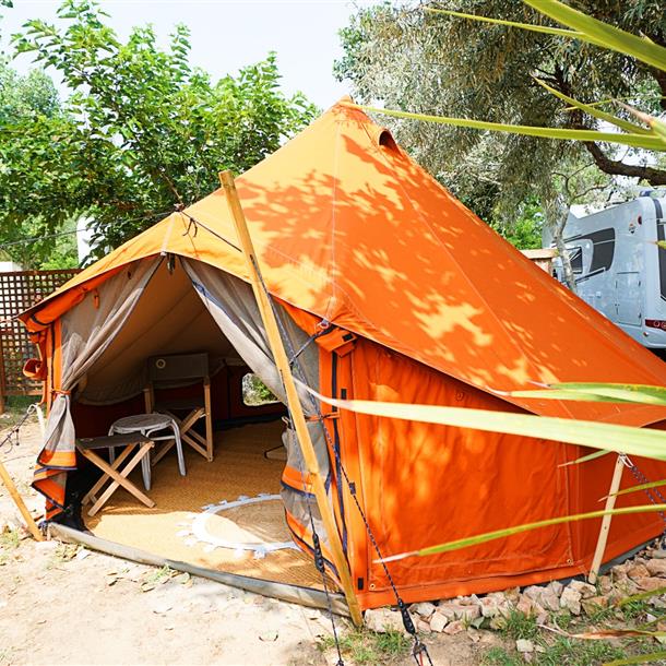 Tentes aménagées en location à Marseillan - Camping Beauregard Plage