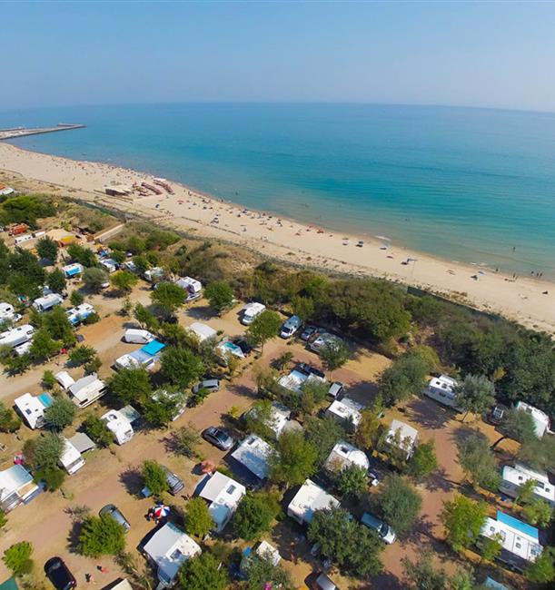 Emplacements de camping dans l'Hérault - Location d'emplacements pour tente, caravane et camping-car - Camping 3 étoiles Beauregard Plage, à Marseillan Plage dans l'Hérault en Languedoc Roussillon